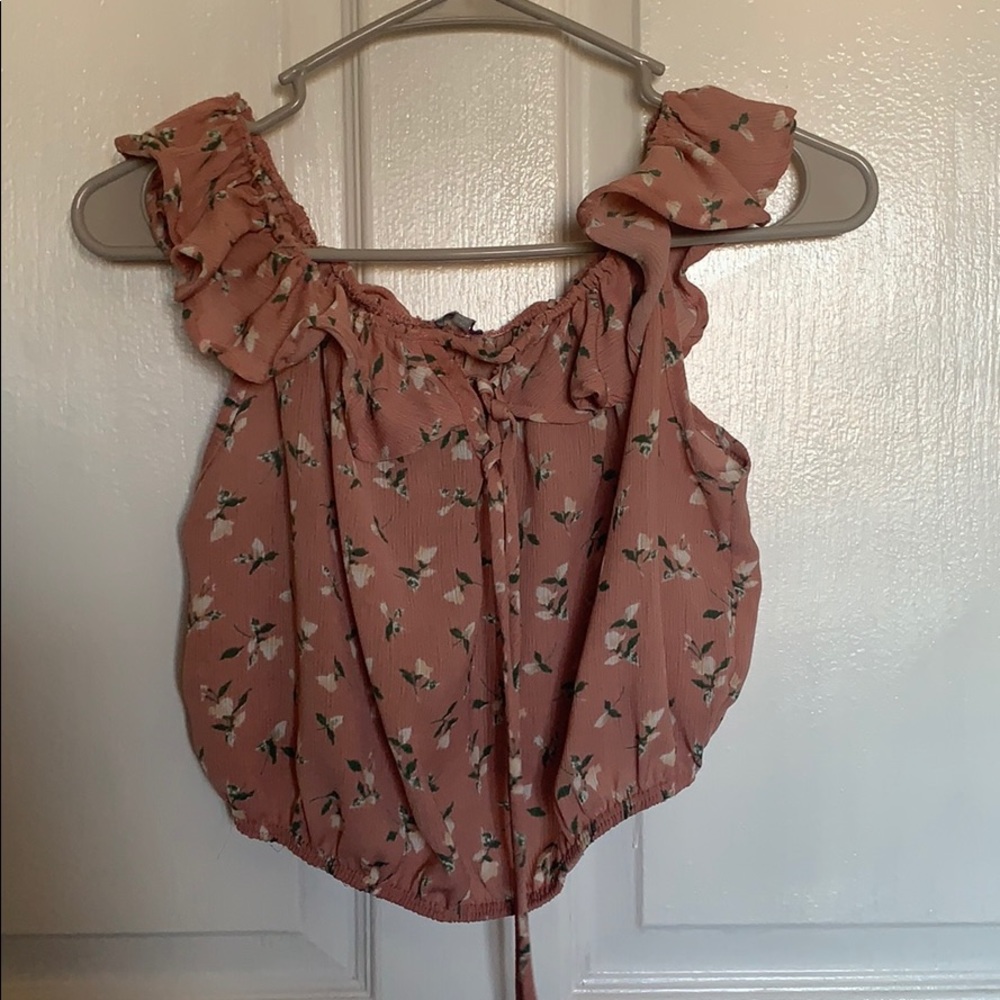 Pink crop top flower ruffle shirt